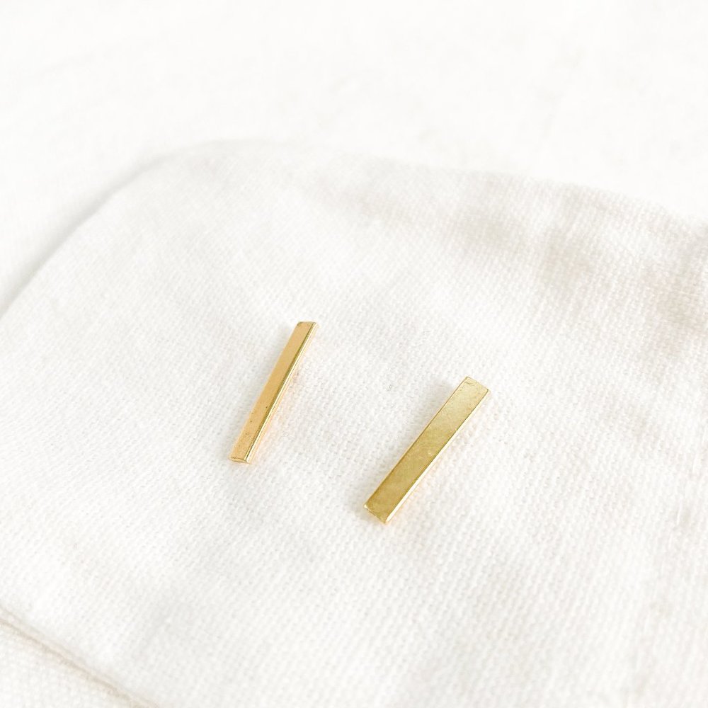 Ida James- Natalia Gold Bar Studs